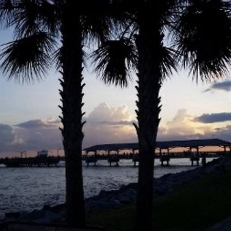 T15 Downstairs Beachy Quiet King Bed Villa St. Simons Island ภายนอก รูปภาพ